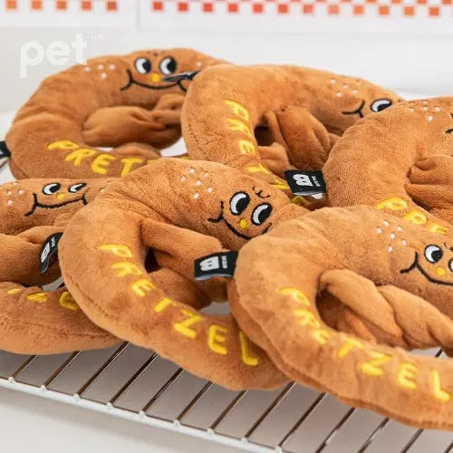 BITE ME Pretzel tug Toy Bite Me